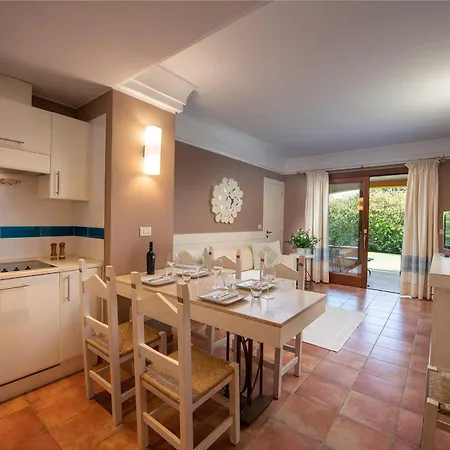Daire Lantana 1bed Pool & Balcony Pula
